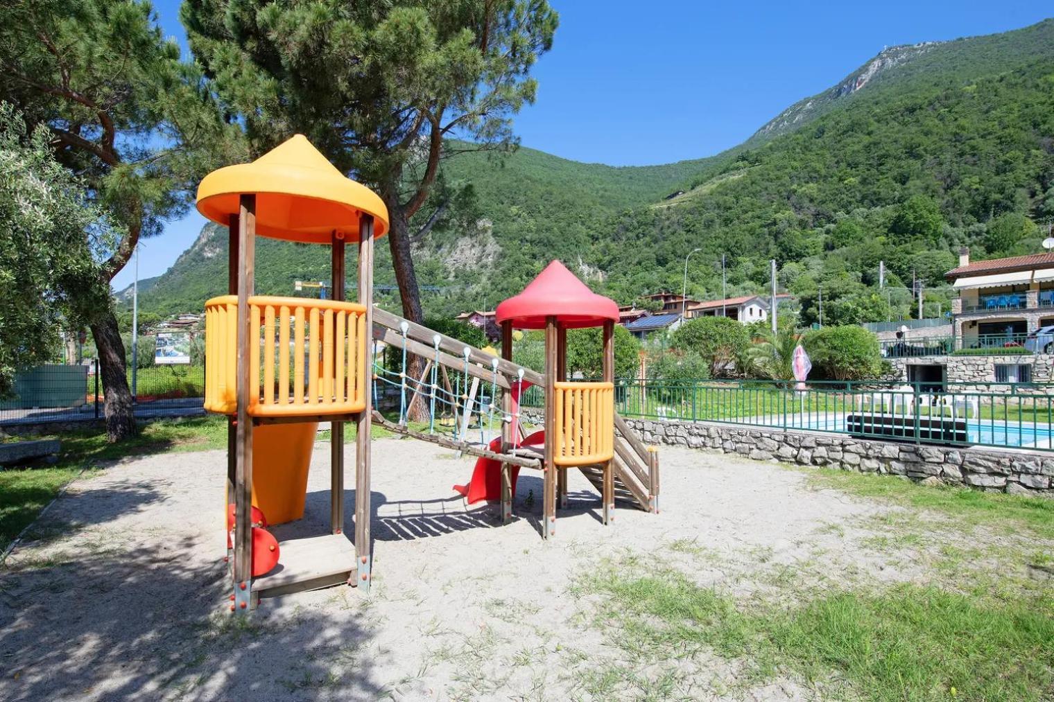Camping Eurovil Predore Esterno foto